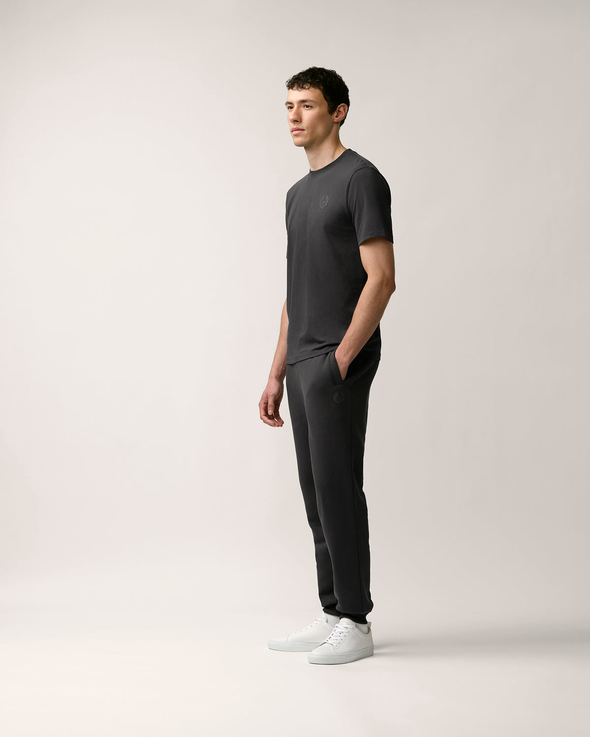 ESSENTIAL T-SHIRT - Washed Black