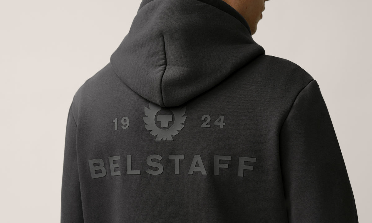 ESSENTIAL HOODIE - Washed Black
