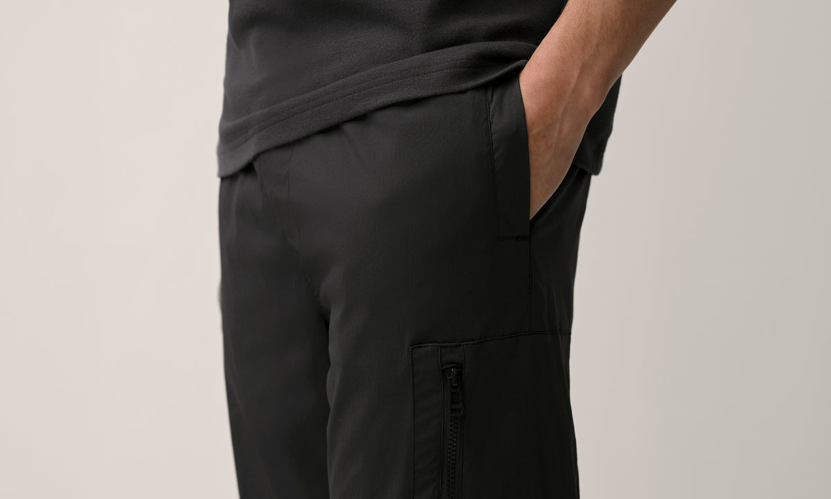 ESSENTIAL CARGO TROUSER - Washed Black