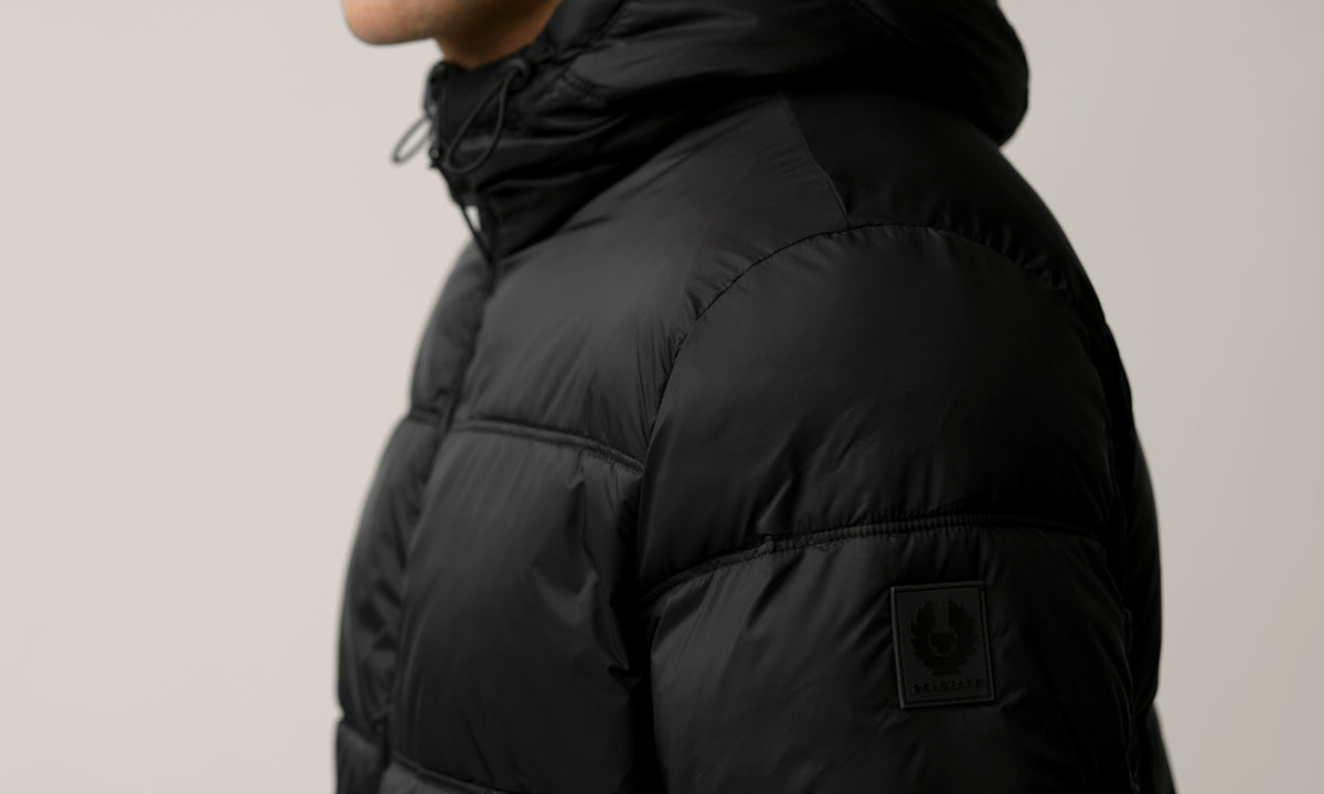 ESSENTIAL PUFFER JACKET - Washed Black
