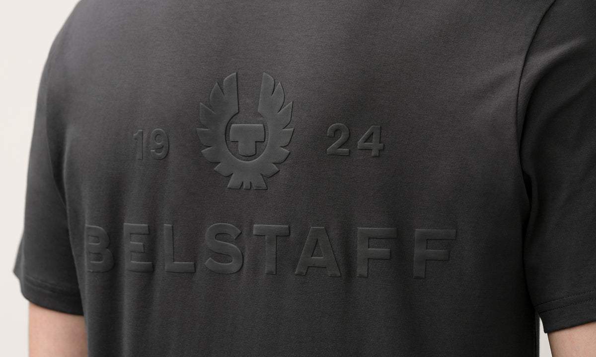 ESSENTIAL T-SHIRT BACK LOGO - Washed Black