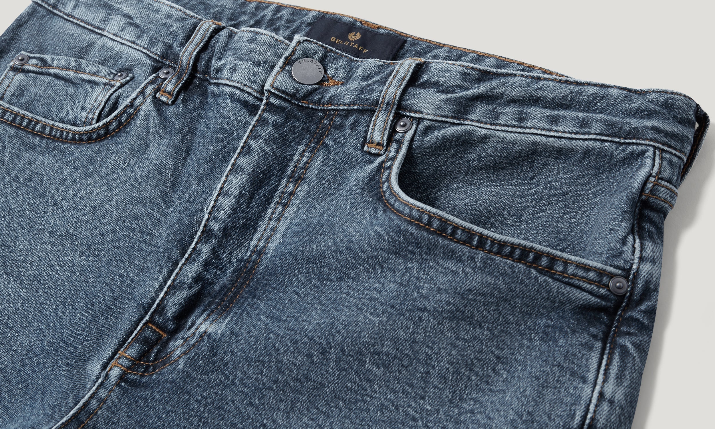 B69 JEAN - Light Wash Indigo