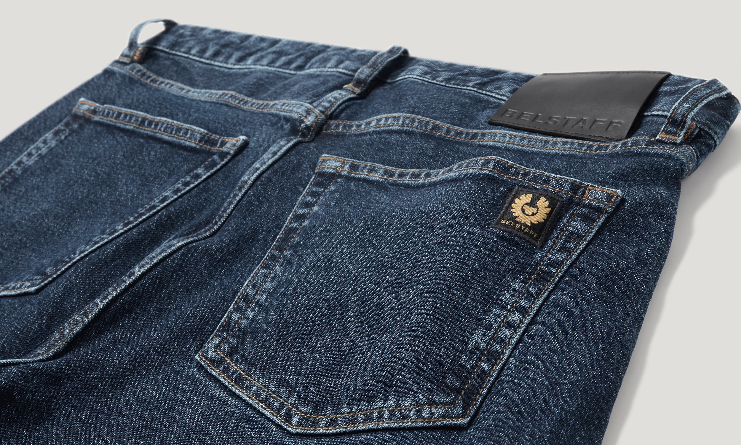 B69 JEAN - Washed Indigo