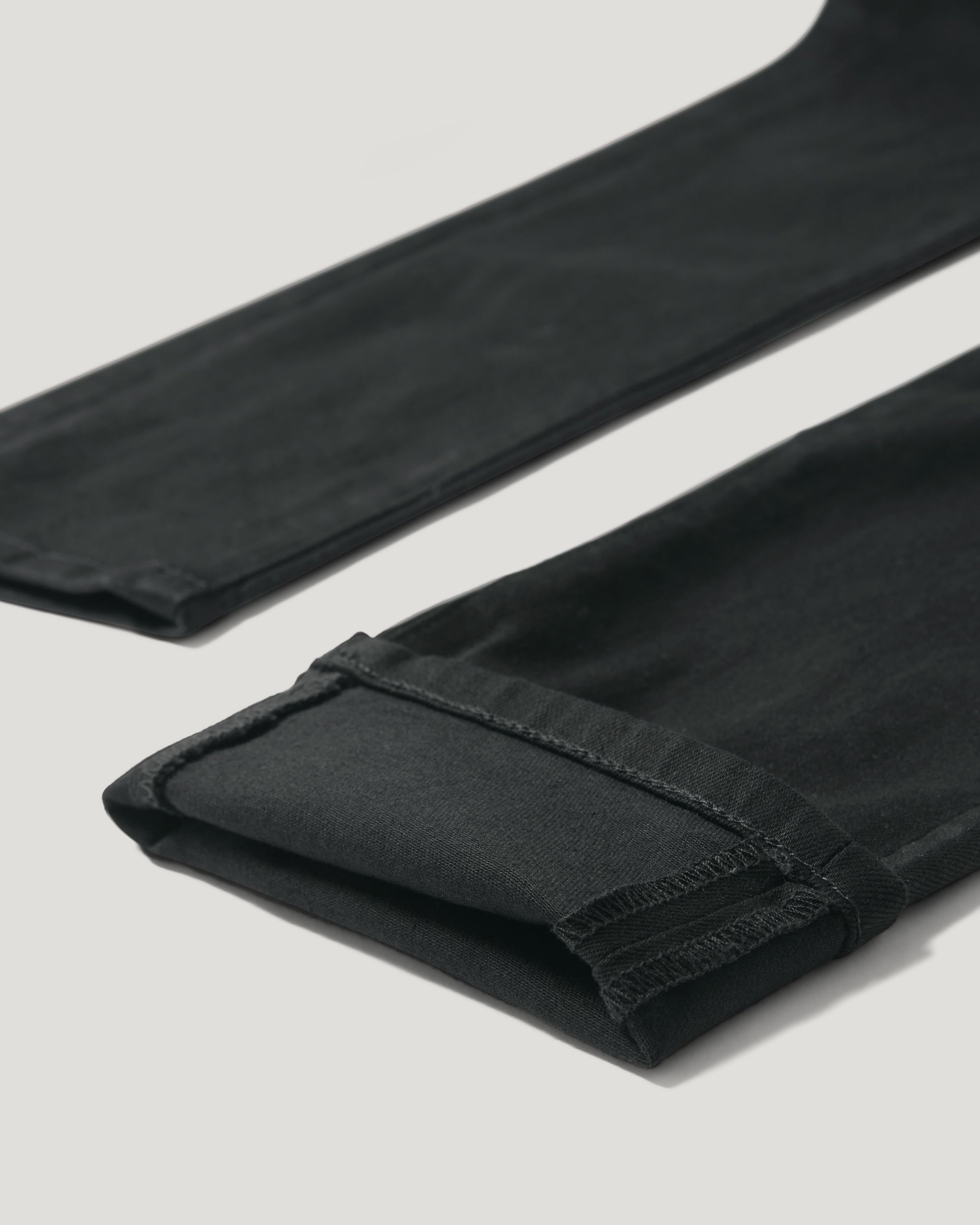 B81 JEAN - Black
