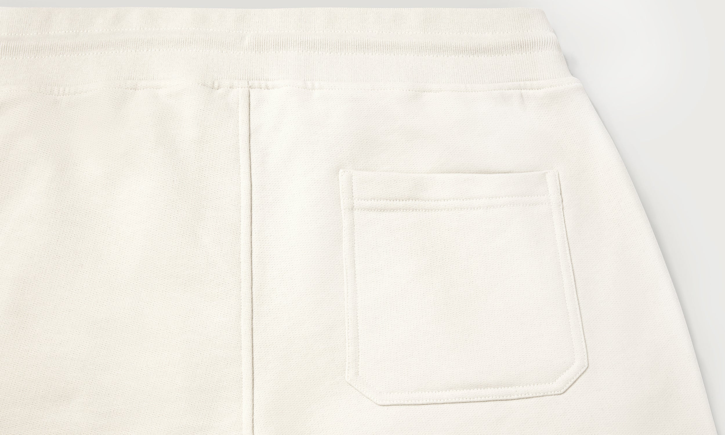 BELSTAFF SWEATSHORTS - Silver Birch