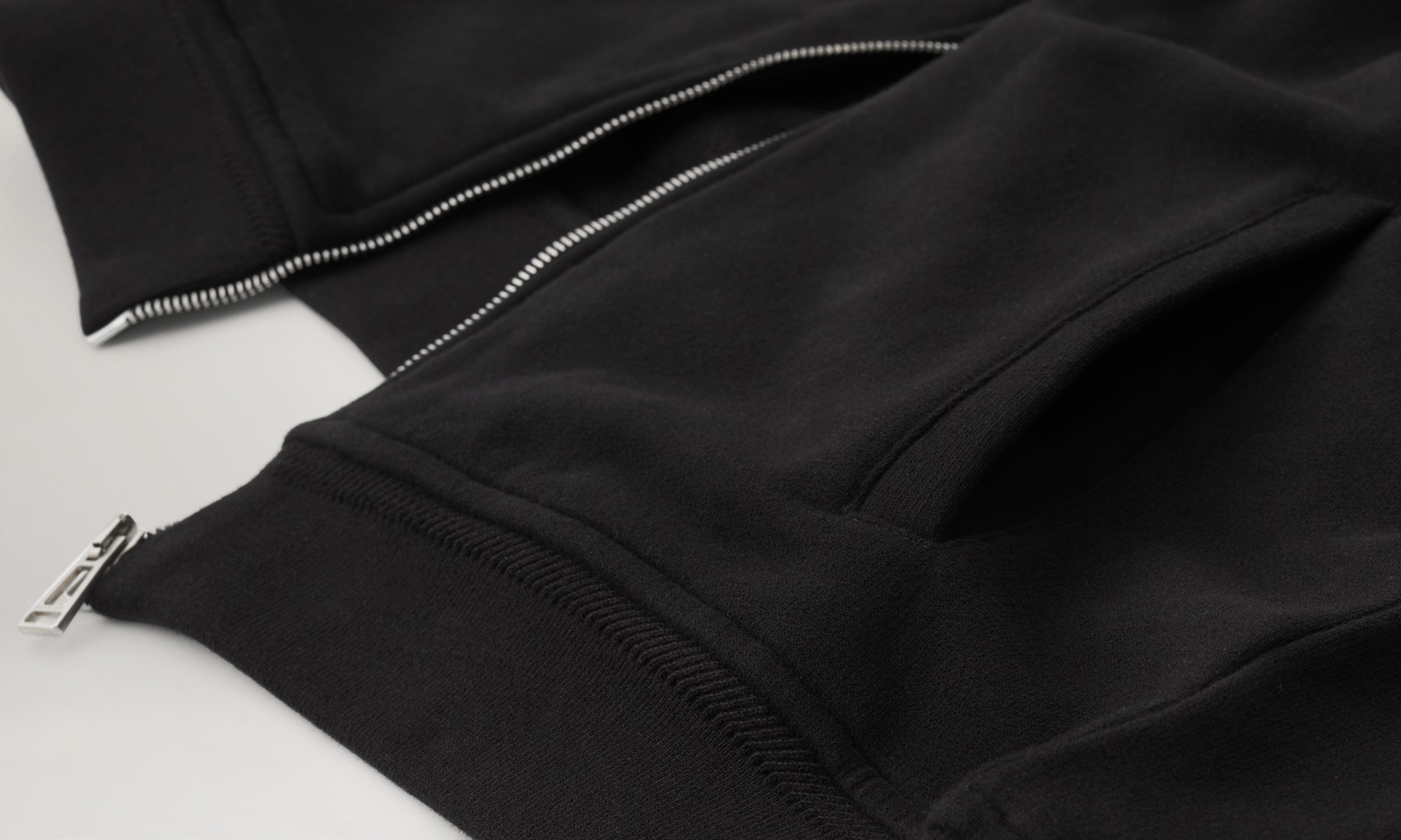 BELSTAFF SWEATSHIRT MIT DURCHGEHENDEM REIẞVERSCHLUSS - Schwarz