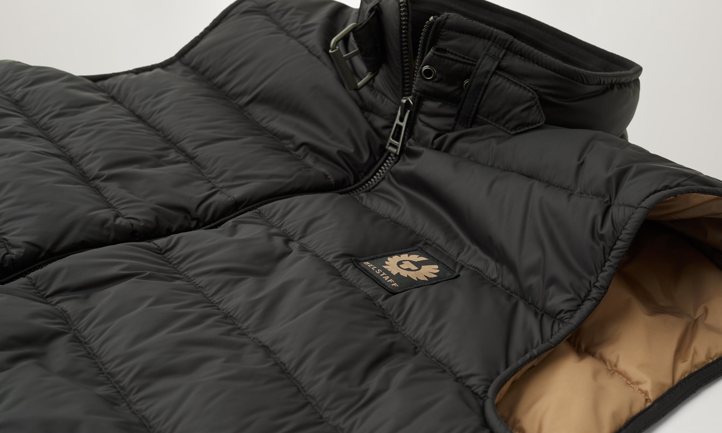 CIRCUIT GILET BLACK - Black