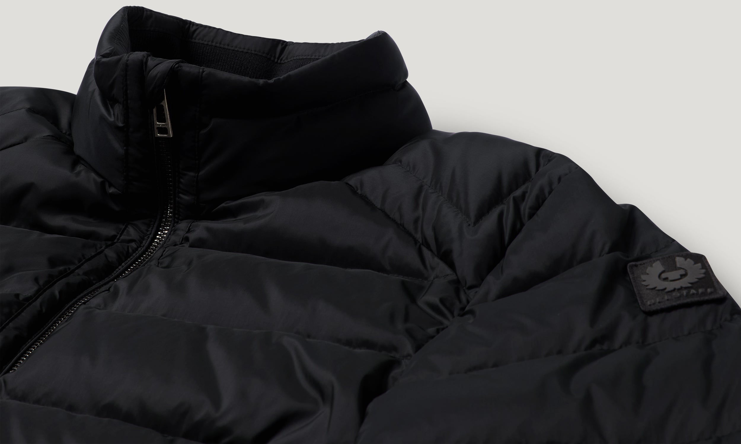 COMPOUND JACKET - Black