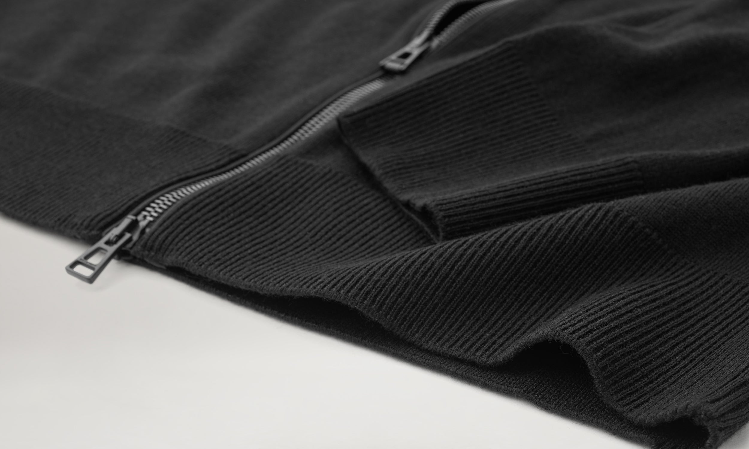 KELBY ZIP CARDIGAN - Black