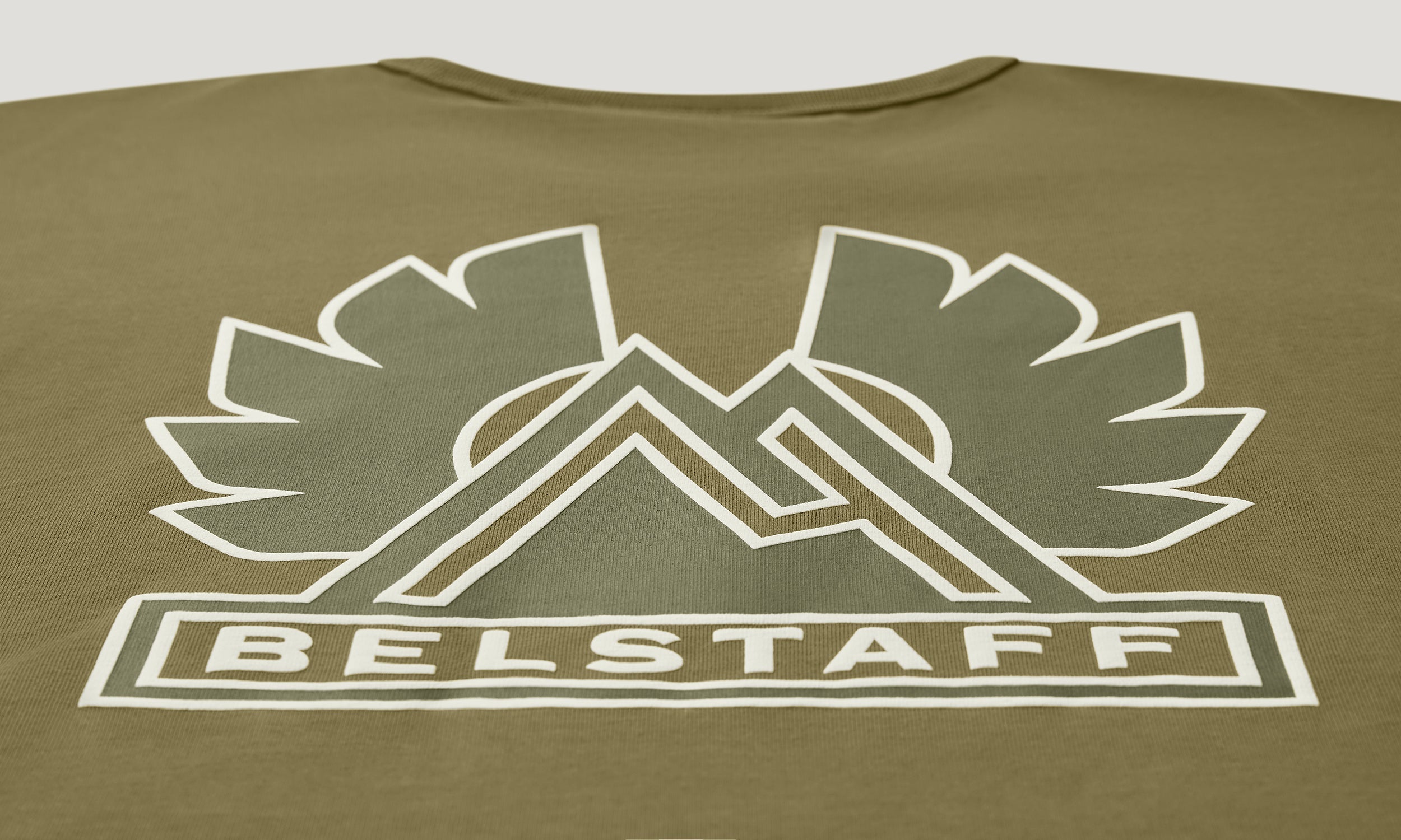MOUNTAIN LOGO T-SHIRT - Echtes Oliv