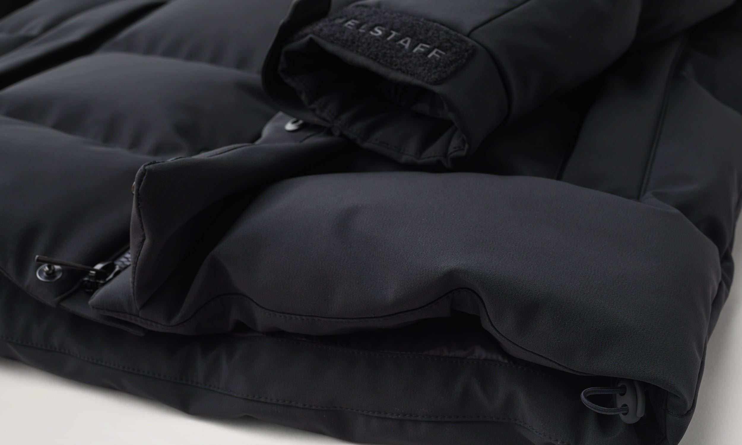 PENDULUM JACKET - Black