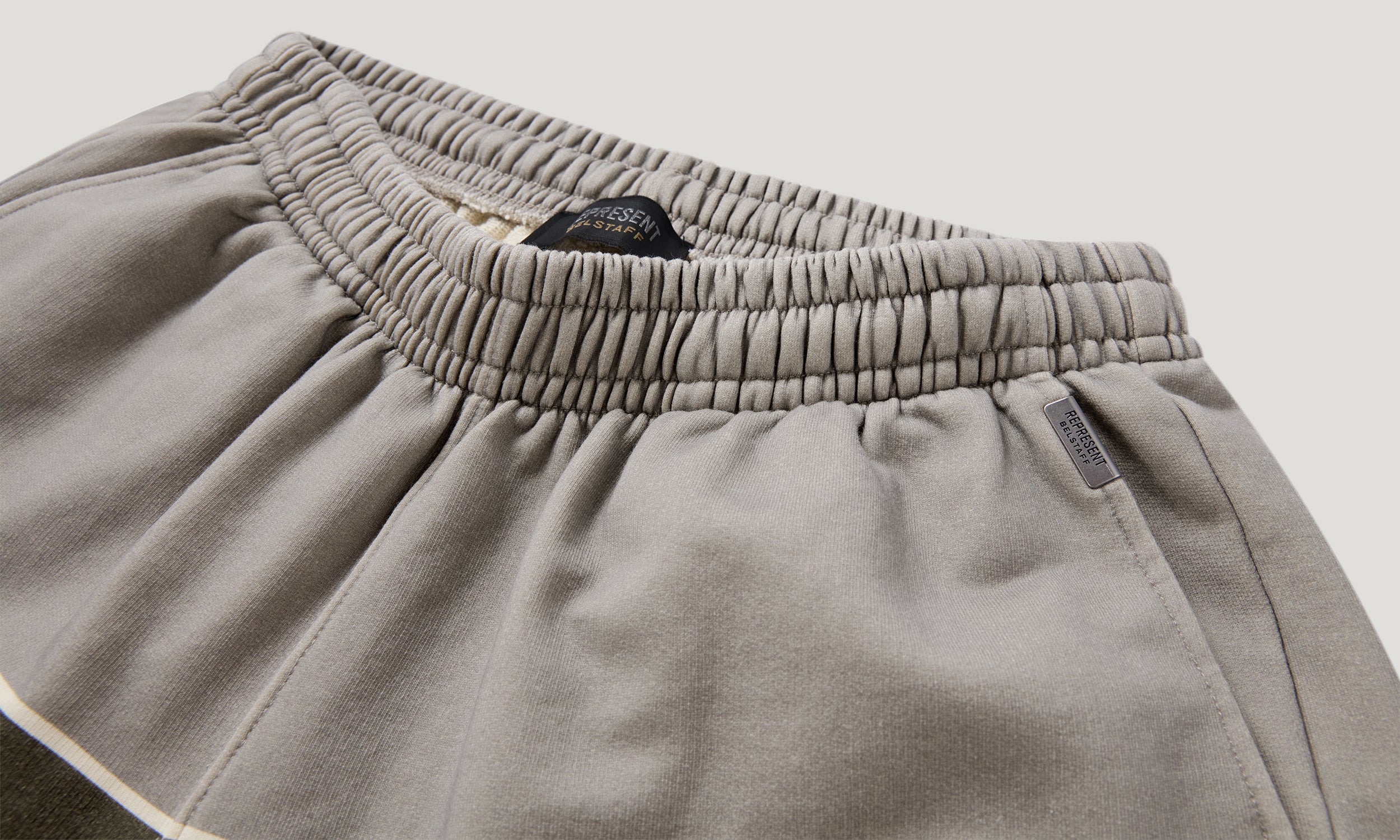 BELSTAFF X REPRESENT RACING SHORTS - Mudstone