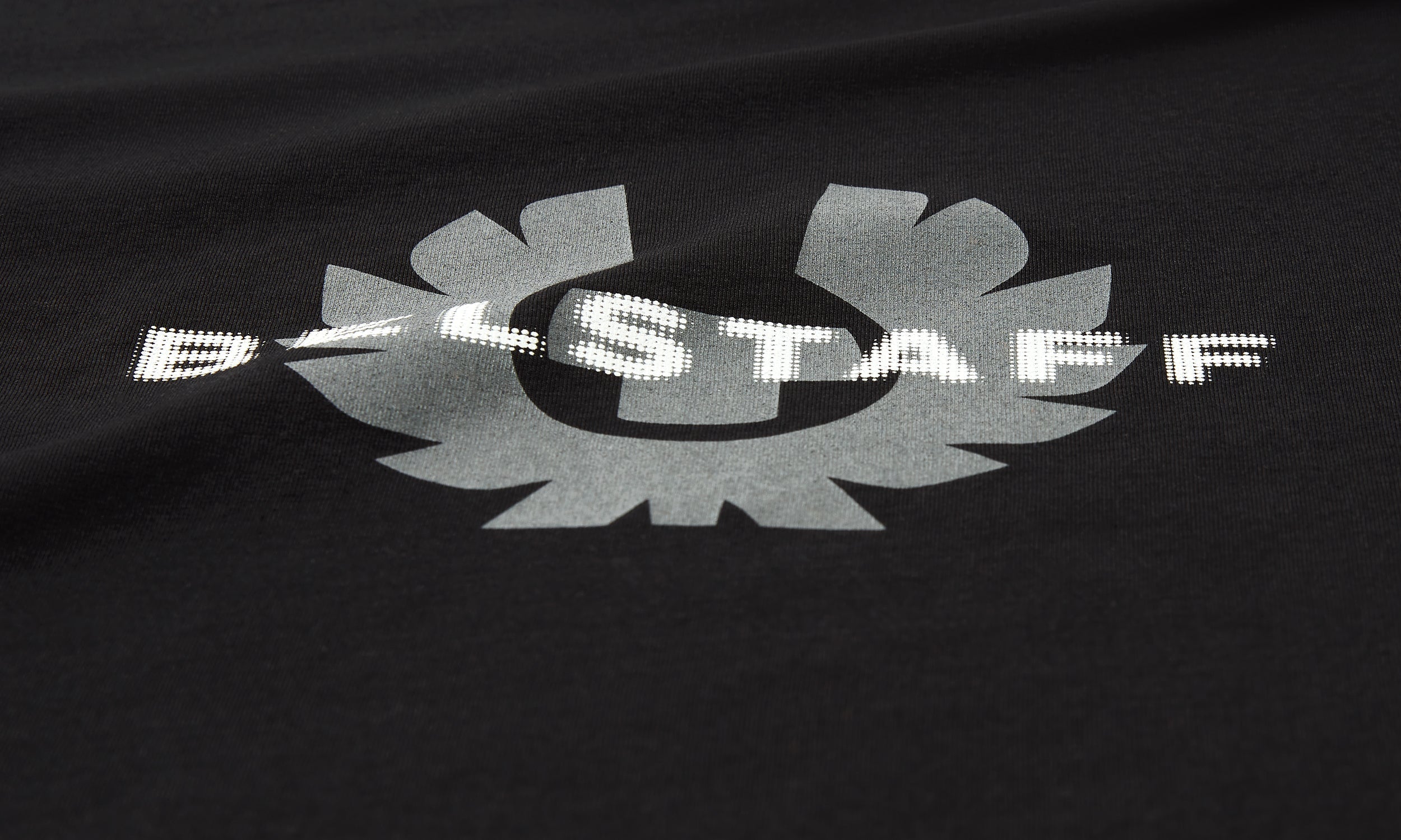 SURFACE T-SHIRT - Schwarz