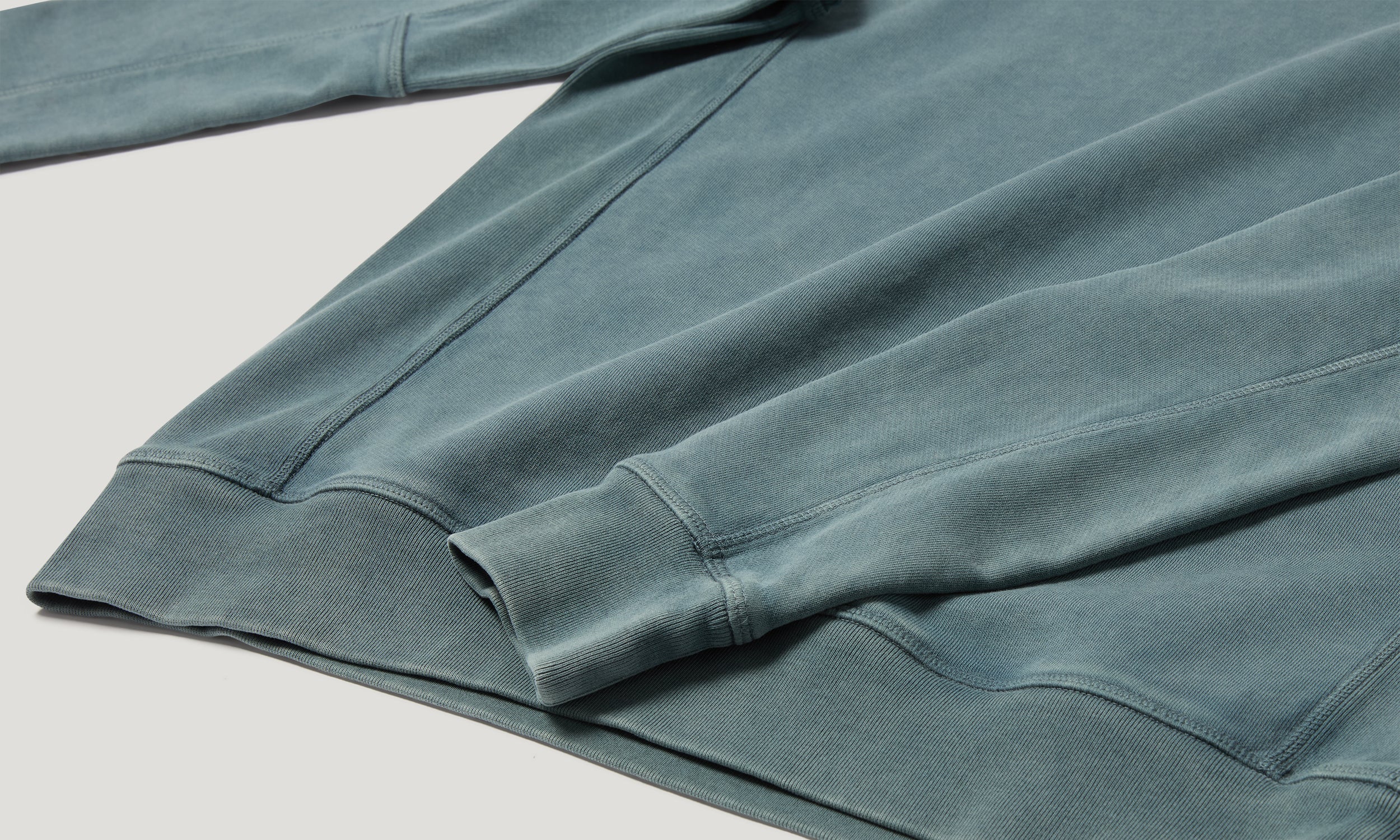 VALLEY GARMENT DYE SWEAT - Petrol